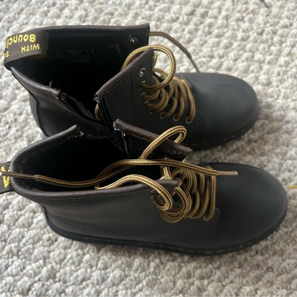 Dr. Martens boots - Picture 3 of 3